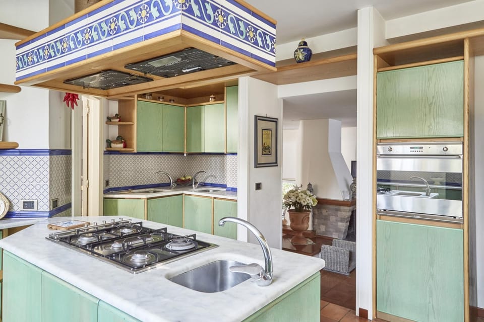 House | 6 bedrooms, iron/ironing board, WiFi