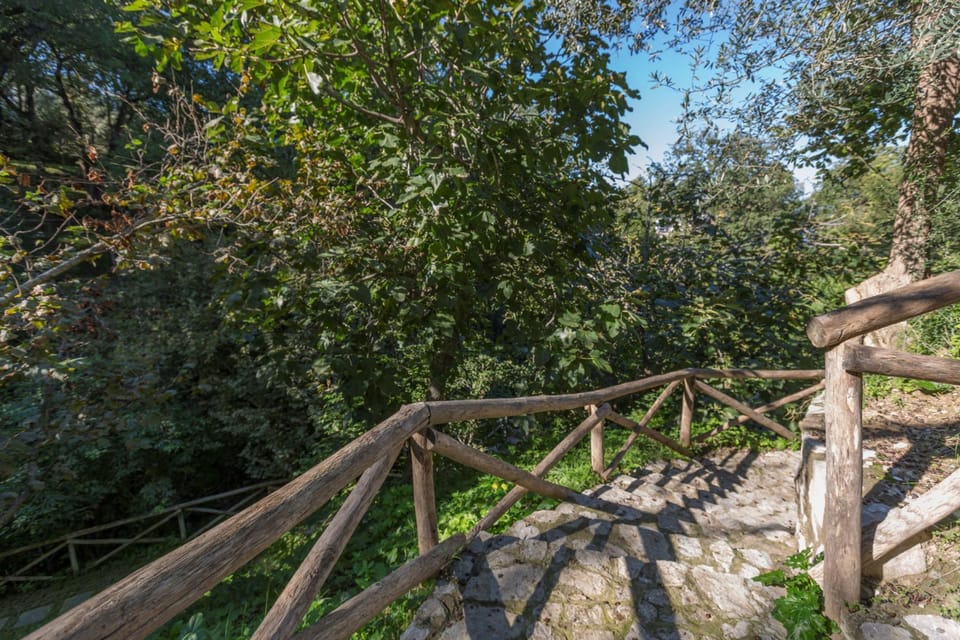 House, Smoking | 6 bedrooms, desk, WiFi