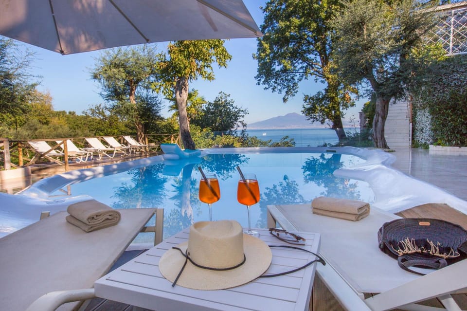 House, Smoking | 6 bedrooms, desk, WiFi