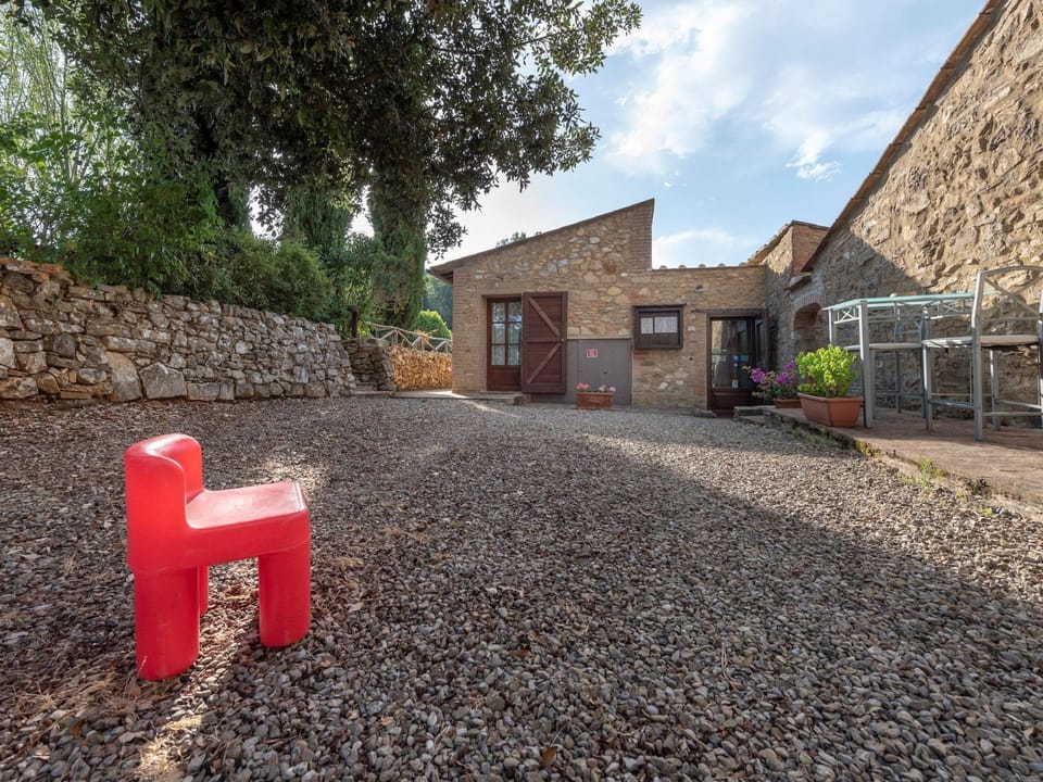 House | 2 bedrooms, iron/ironing board, WiFi