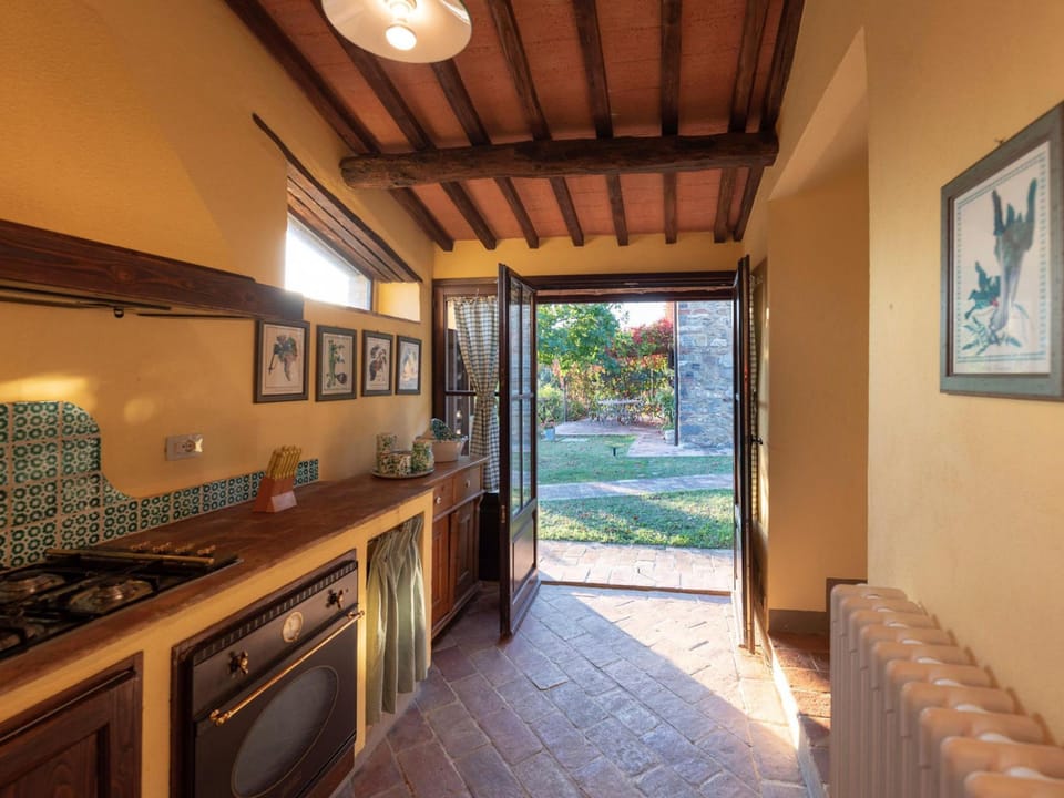 House | 2 bedrooms, iron/ironing board