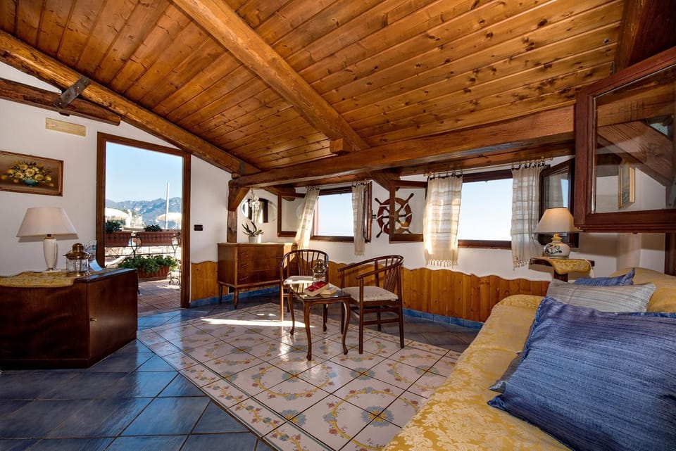 House | 8 bedrooms