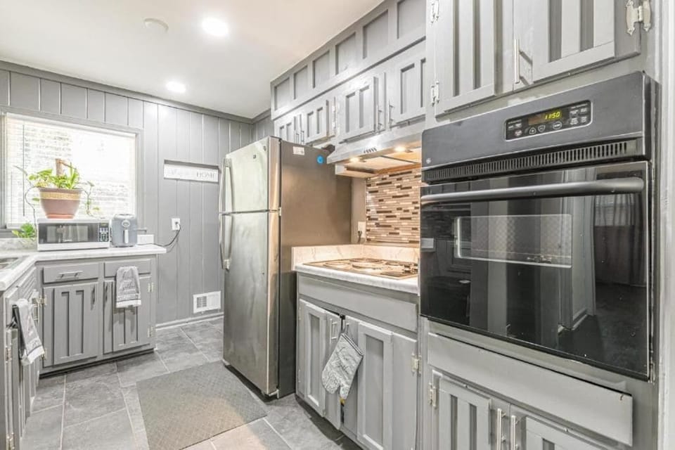 Full-size fridge, microwave, stovetop, espresso maker