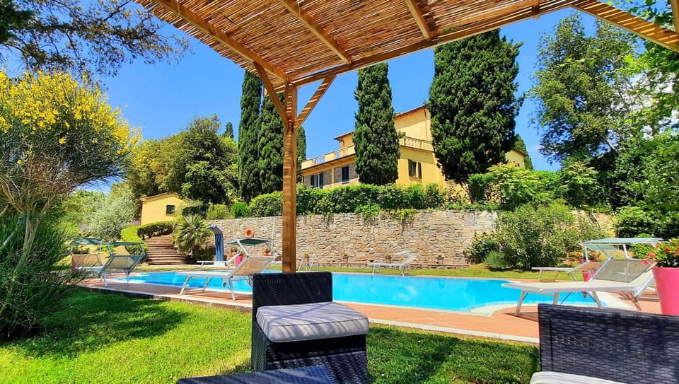 House, Smoking | 14 bedrooms, WiFi
