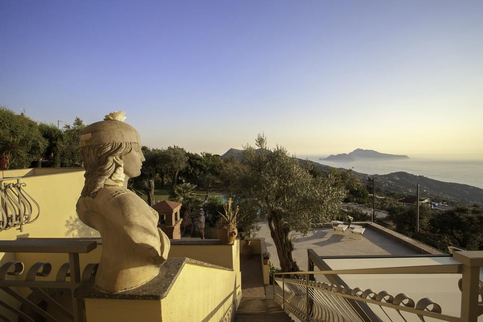 House, Smoking | 4 bedrooms, desk, WiFi