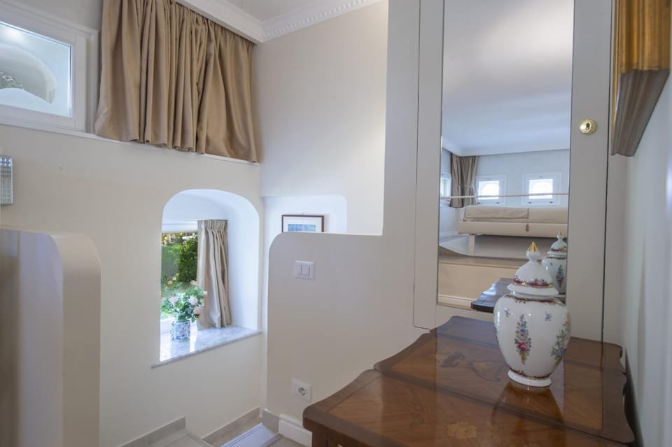 House, Smoking | 4 bedrooms, iron/ironing board