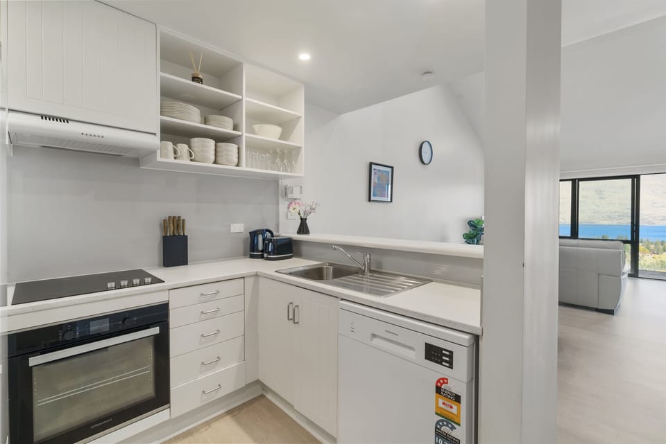 Apartment | Private kitchen | Full-size fridge, microwave, oven, stovetop