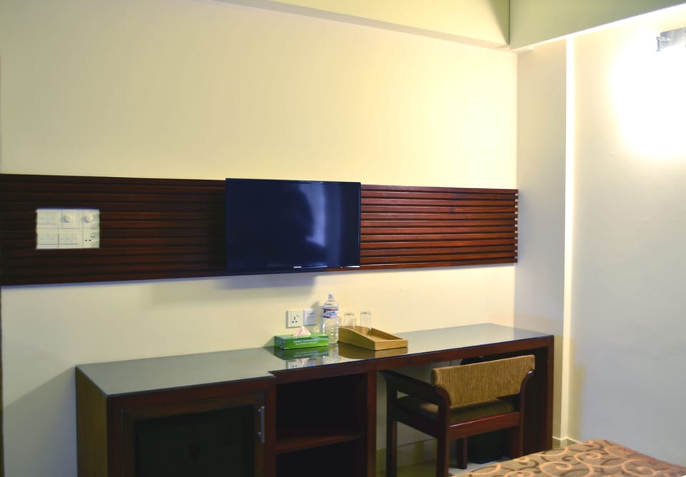 Executive Single Room, 1 Bedroom, Garden View, Corner | View from room