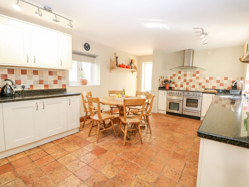Cottage | Interior