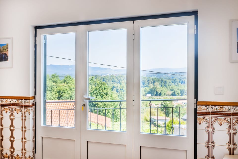 House, 3 Bedrooms, Patio, Mountain View | Living area | 32-inch flat-screen TV with cable channels