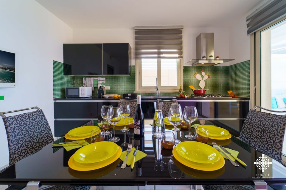 Panoramic Villa | Dining room