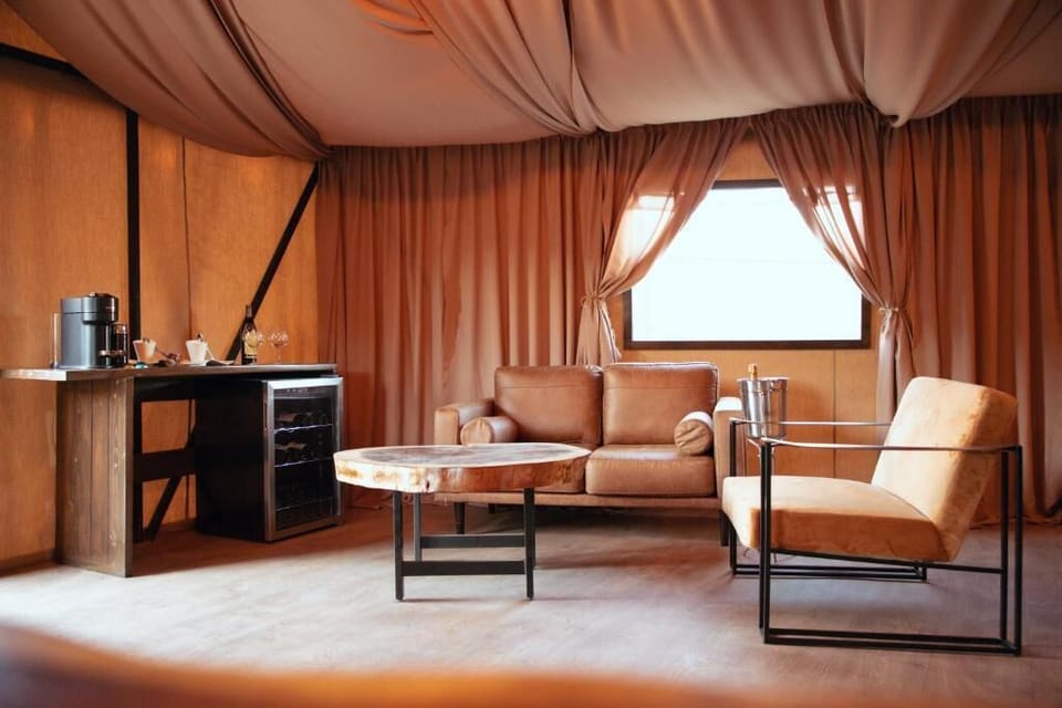 Family Suite, Non Smoking, Pool View | 1 bedroom, free WiFi, bed sheets