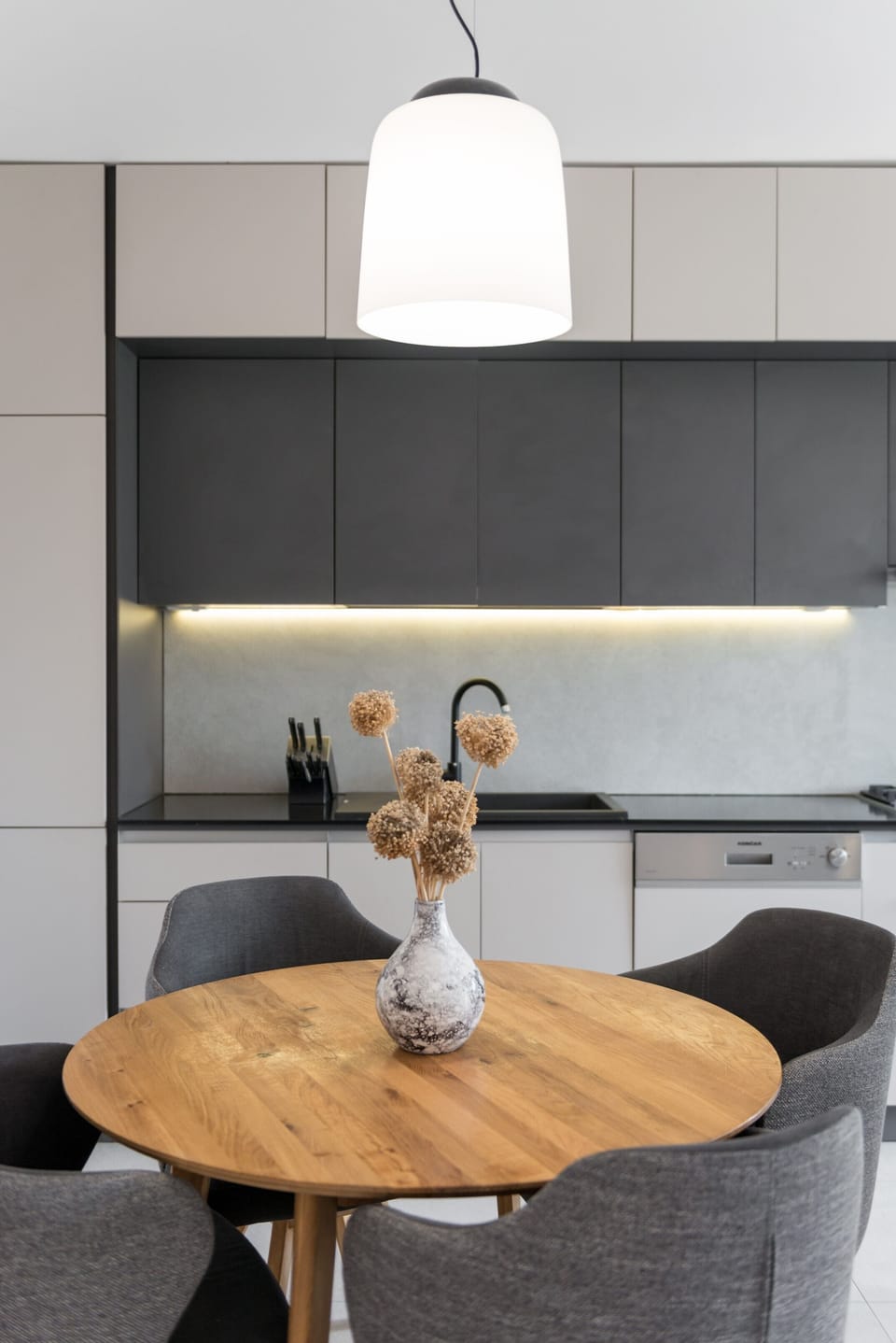 Apartment | Private kitchen | Fridge, microwave, oven, stovetop