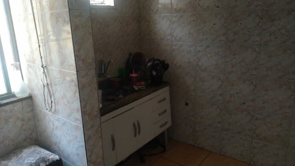 Family Apartment | Private kitchen | Fridge, microwave, dishwasher, cookware/dishes/utensils