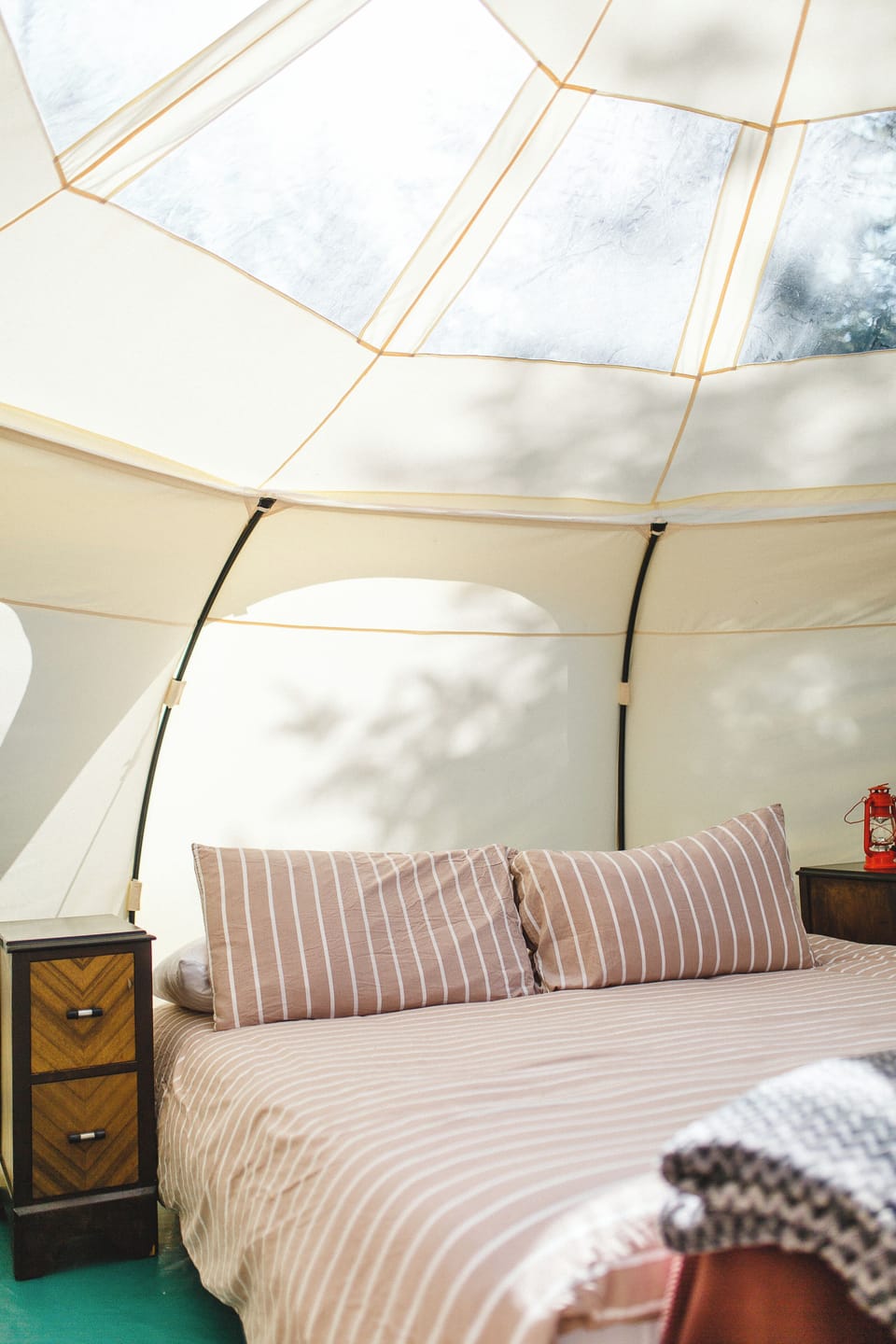 Skygazer Glamping | Living area