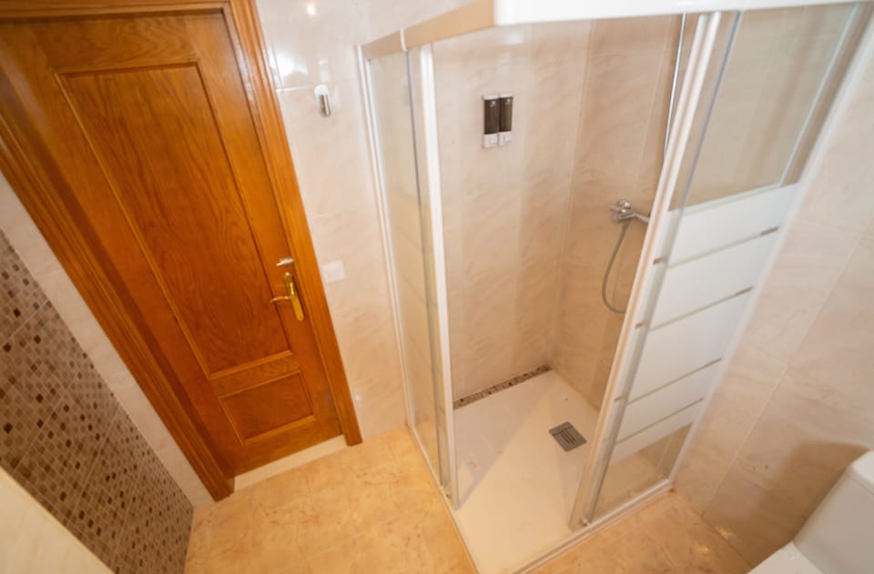 Free toiletries, hair dryer