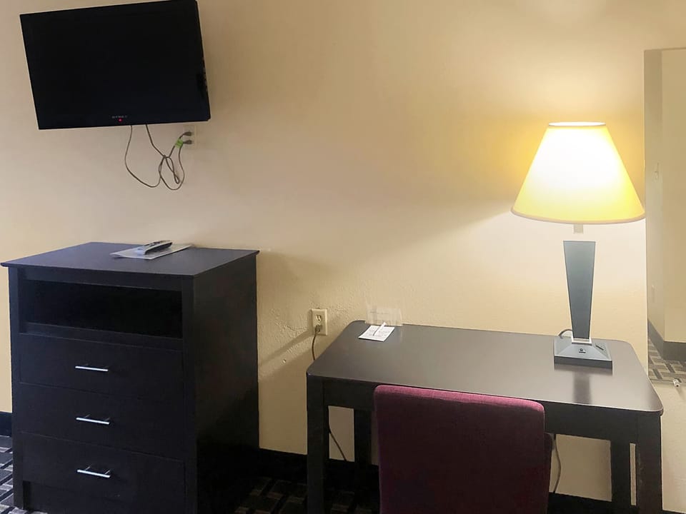 Soundproofing, iron/ironing board, free WiFi, bed sheets