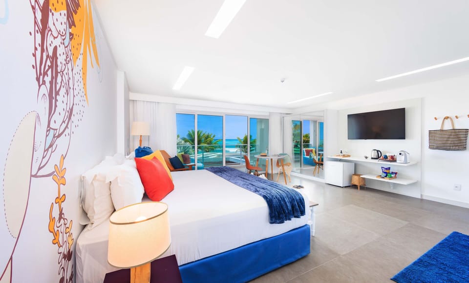 Super | Minibar, in-room safe, individually decorated, individually furnished