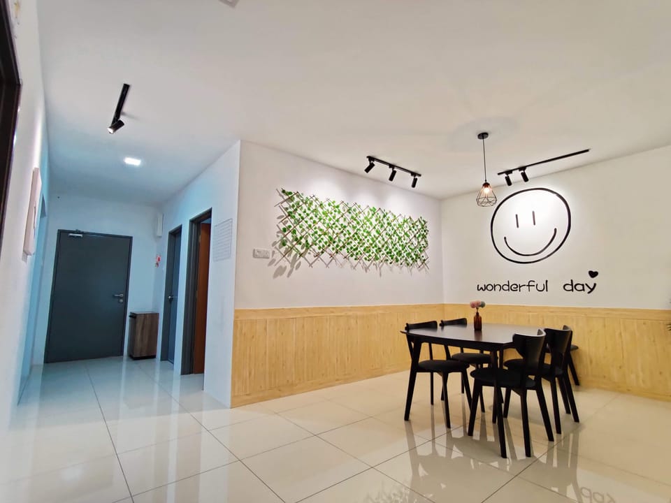 Family Condo, 3 Bedrooms, Pool Access | Dining room