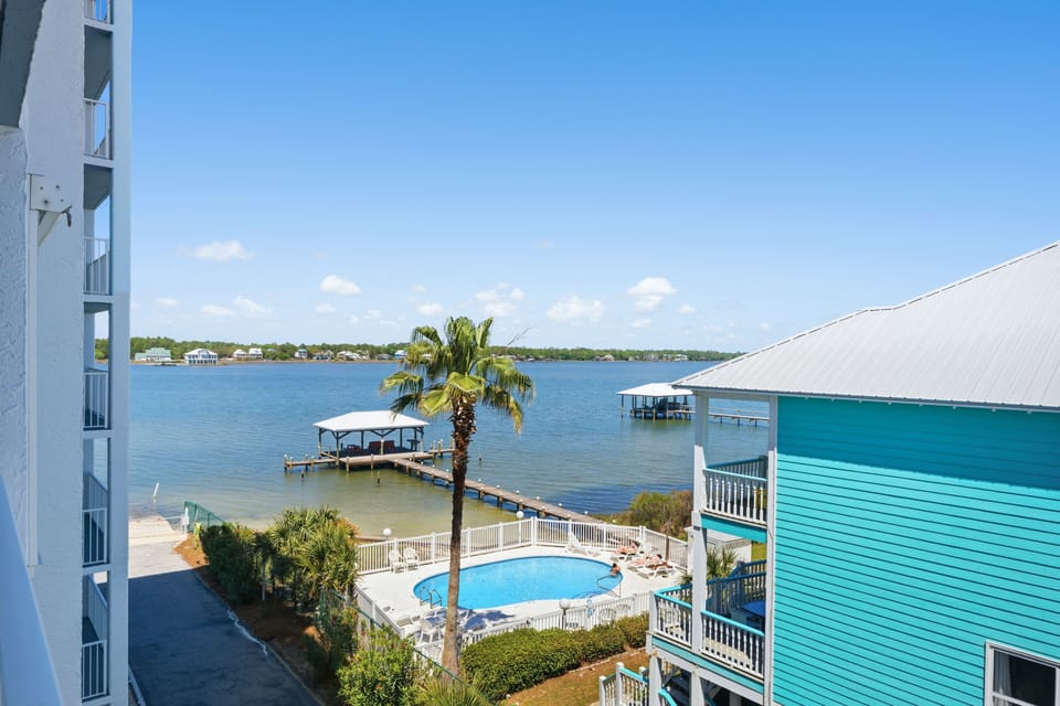 Compass Point 310 | Balcony view