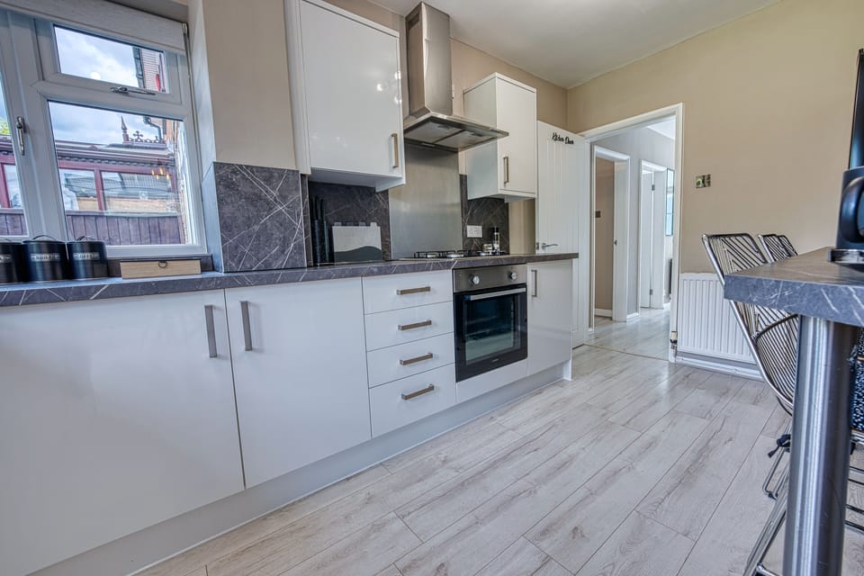 House, Private Bathroom, Garden View | Shared kitchen