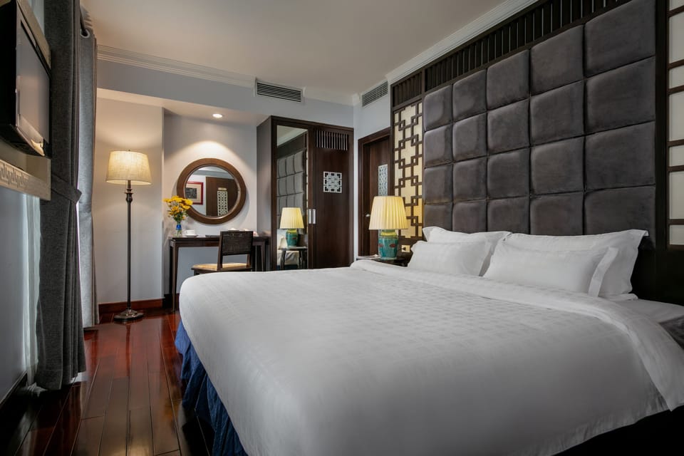 Junior Double Suite Balcony Street View | Minibar, in-room safe, individually decorated, desk