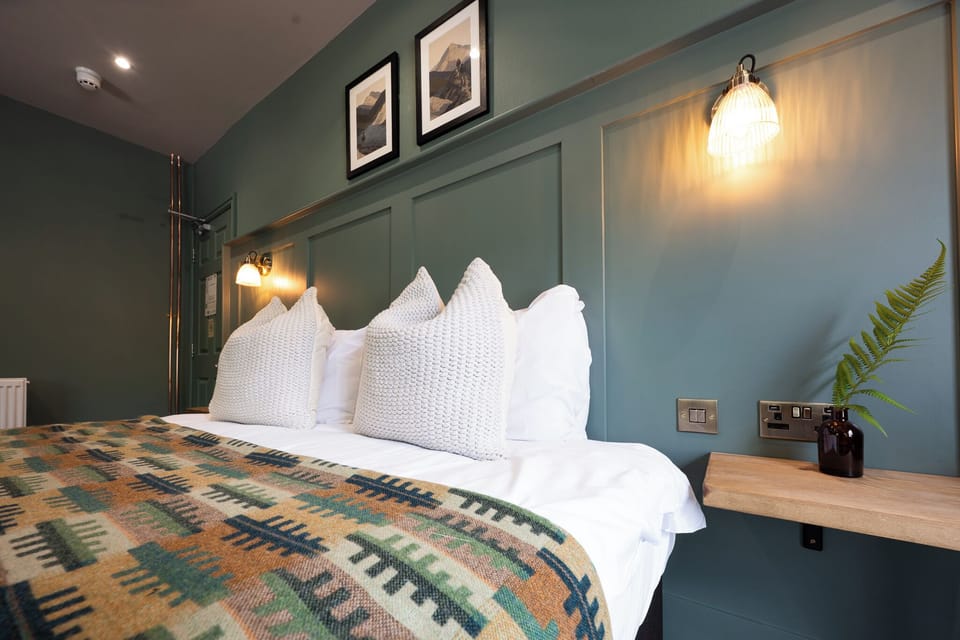 Family Room, Multiple Beds, Mountain View | Desk, iron/ironing board, free WiFi, bed sheets