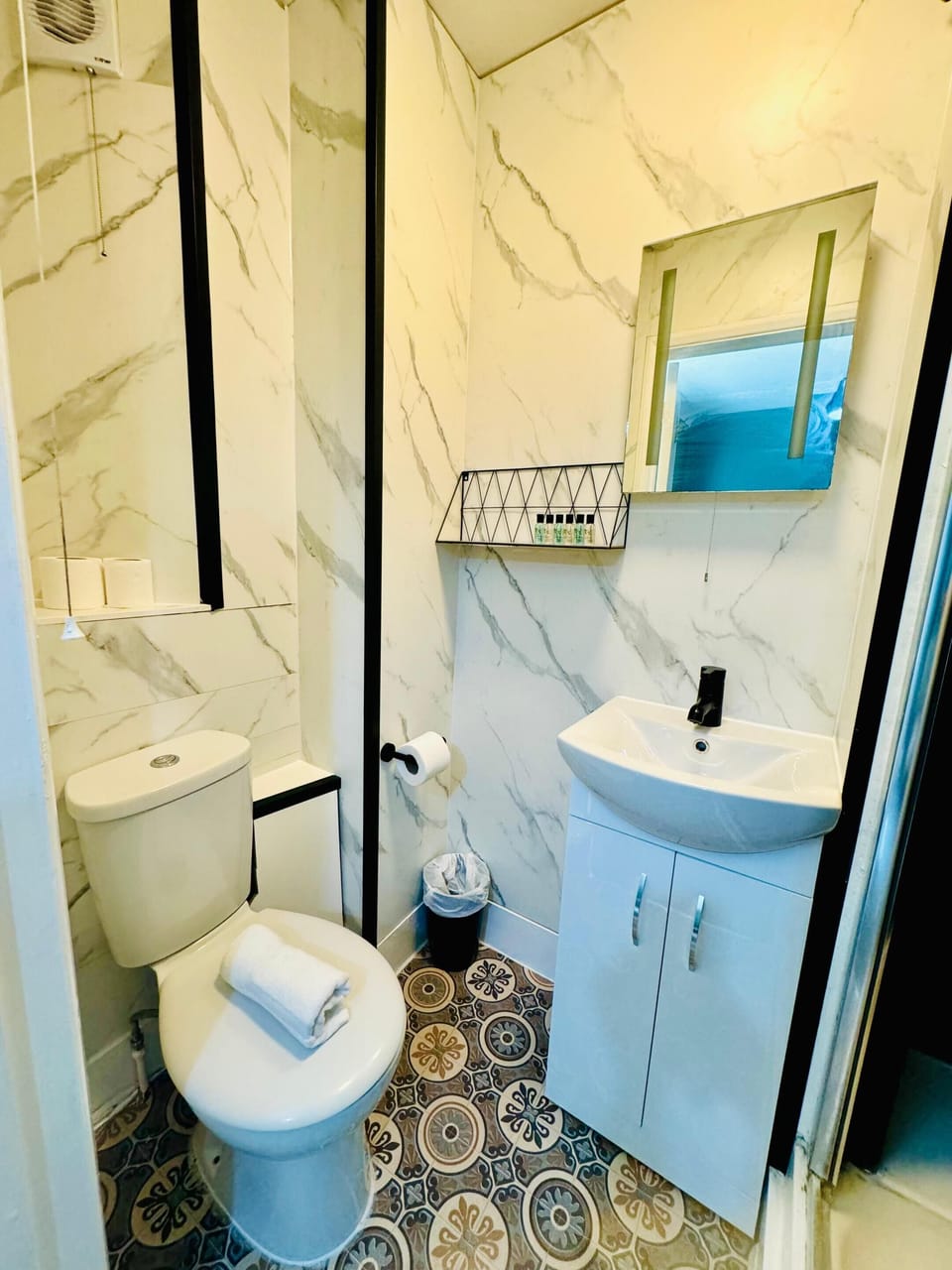 Standard Double Room, Ensuite | Bathroom