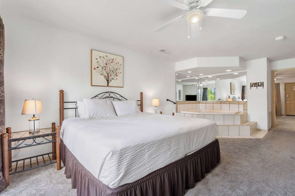 Swansons King Suite - 1.5 Miles From Branson Apartment in Branson