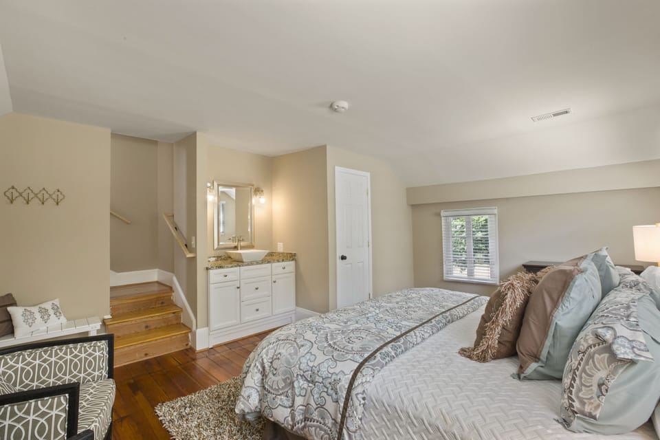 Exclusive Room | Premium bedding, memory foam beds, individually decorated