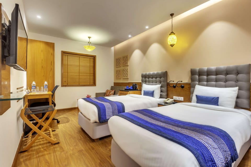 Superior Room, 2 Twin Beds | Hypo-allergenic bedding, minibar, in-room safe, desk