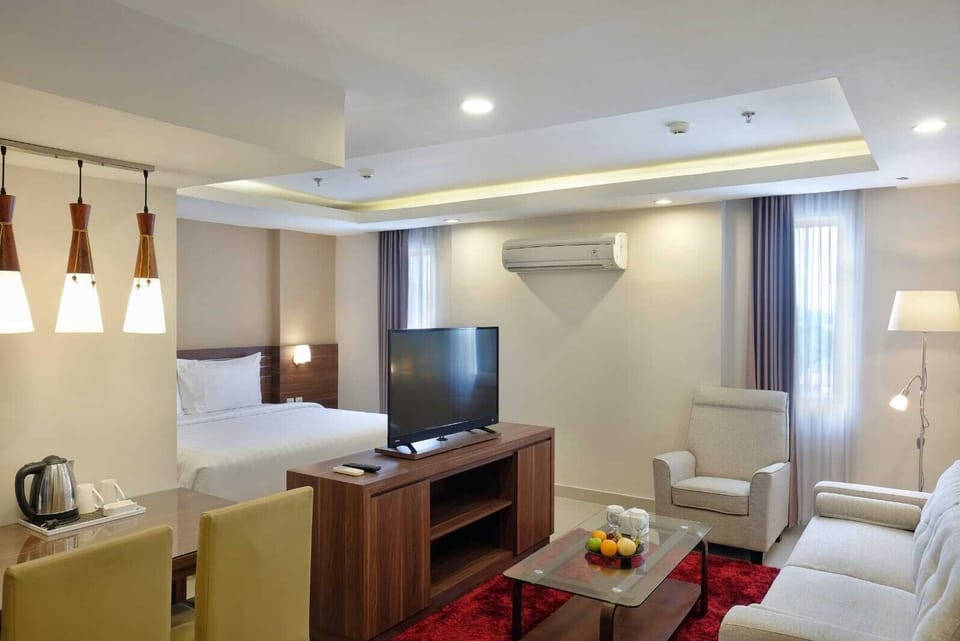 Grand Deluxe Room | In-room safe, desk, soundproofing, free WiFi