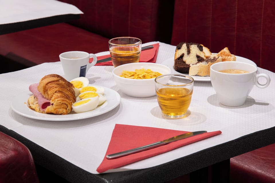 Daily buffet breakfast for a fee