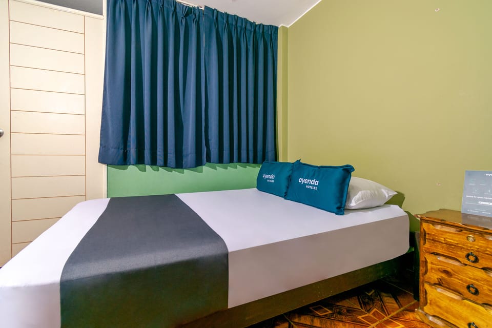 Desk, WiFi (free), bed sheets