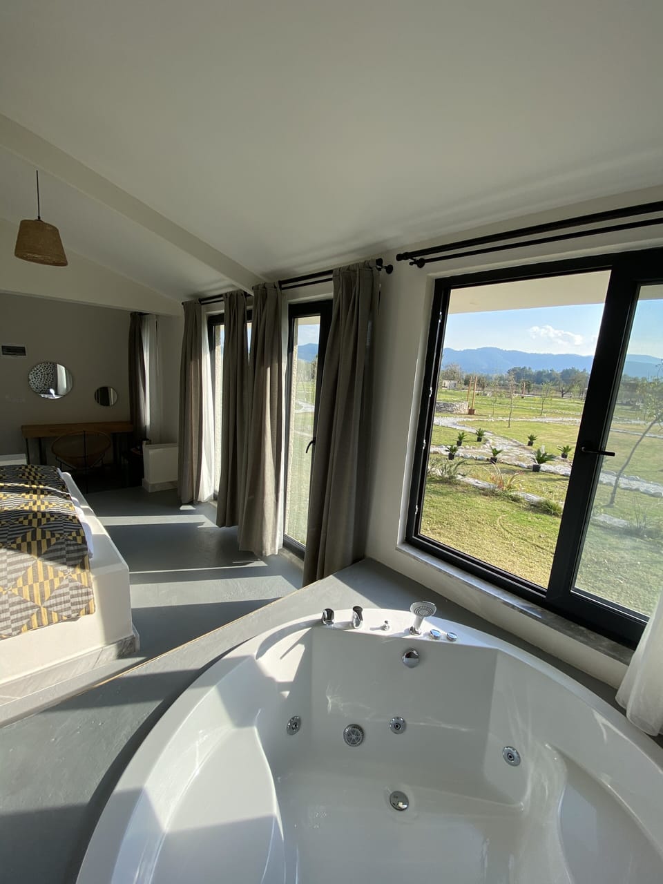 Panoramic Suite | 1 bedroom, hypo-allergenic bedding, minibar, laptop workspace