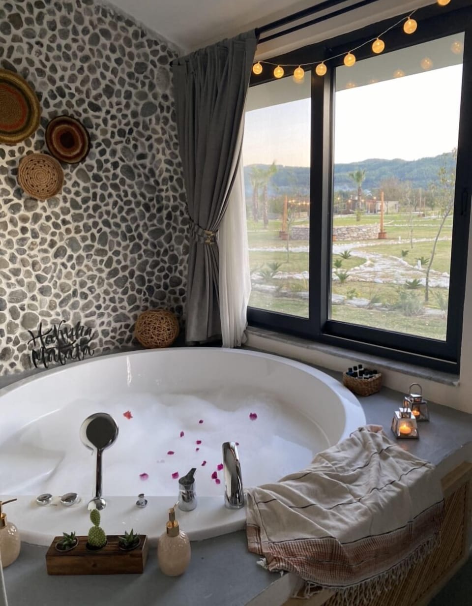 Panoramic Suite | 1 bedroom, hypo-allergenic bedding, minibar, laptop workspace