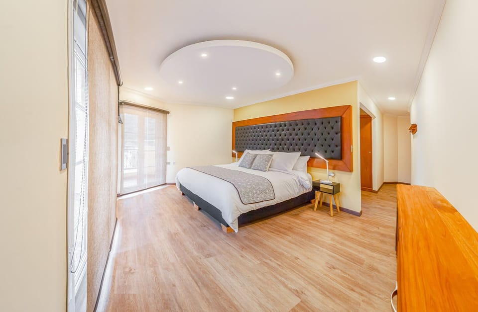 Deluxe Room, Park View | Premium bedding, down comforters, pillowtop beds, in-room safe