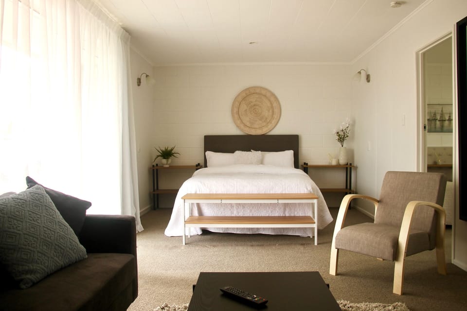 Mardi Gras Suite | Individually decorated, individually furnished, laptop workspace