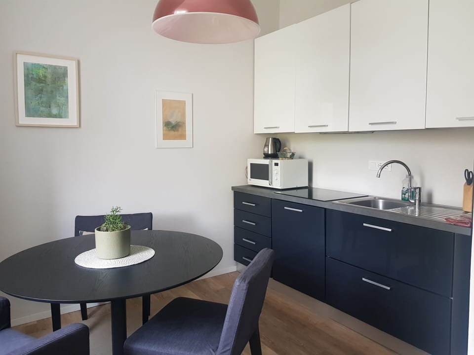 City Apartment | Private kitchen | Espresso maker, coffee/tea maker, electric kettle
