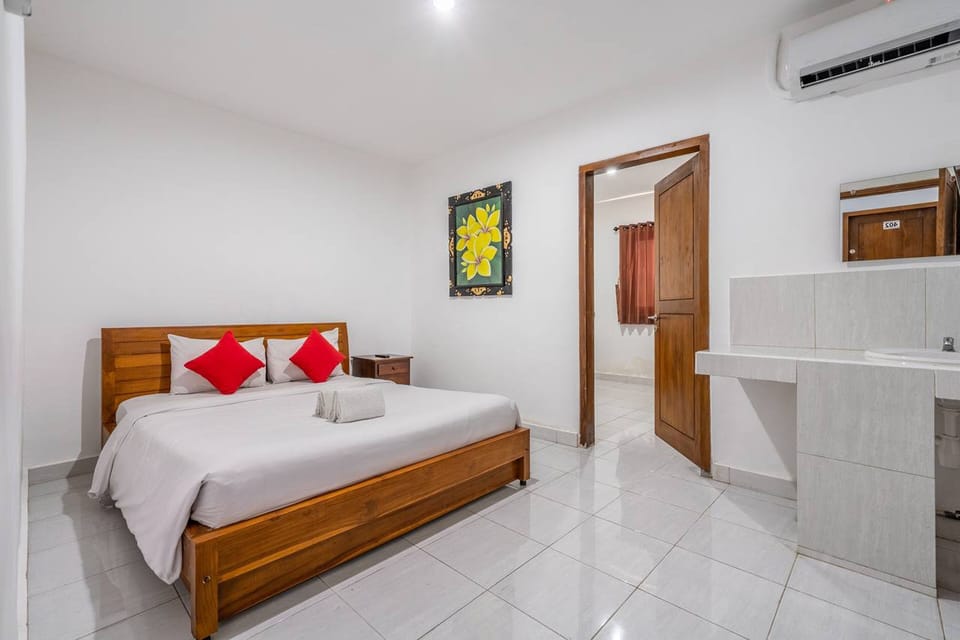 Deluxe Double Room | Desk, free WiFi, bed sheets