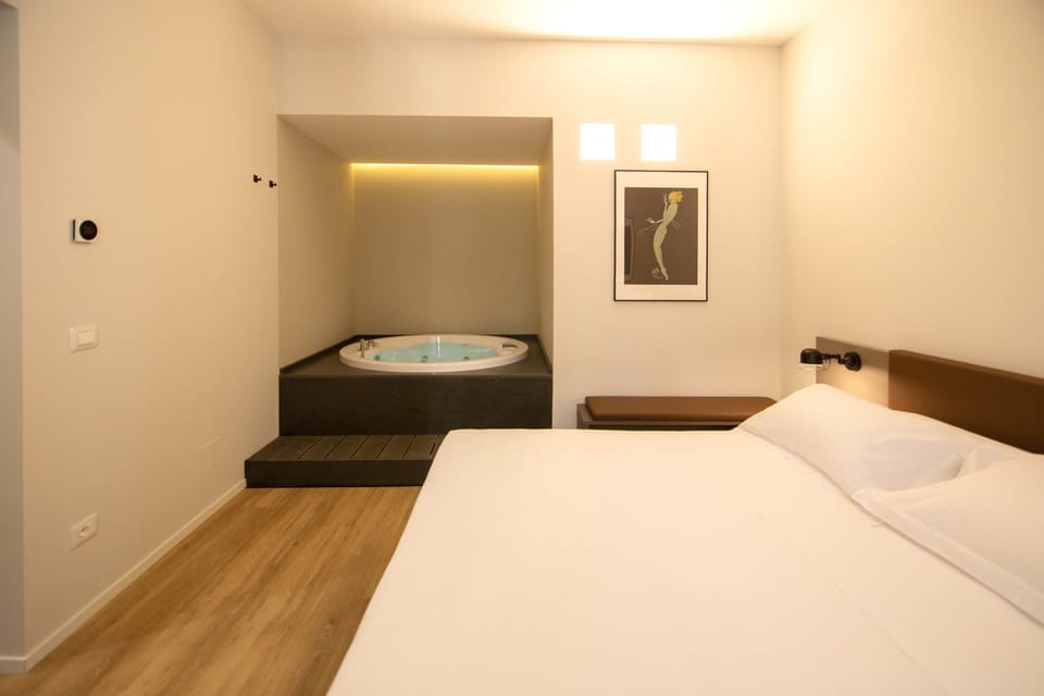 Exclusive Suite | Private spa tub