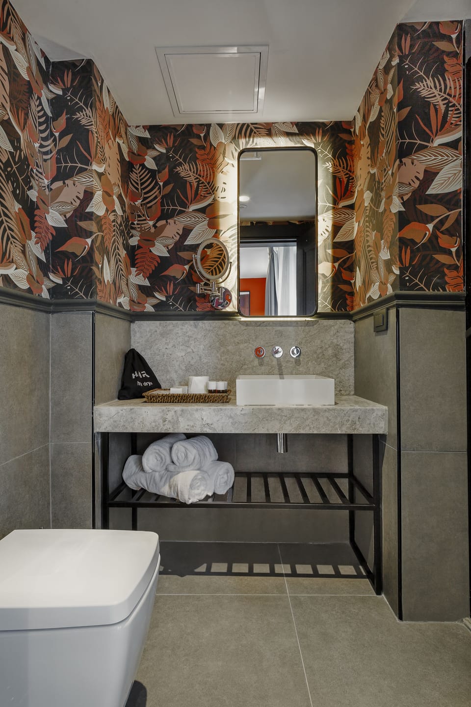 Shower, free toiletries, hair dryer, bathrobes