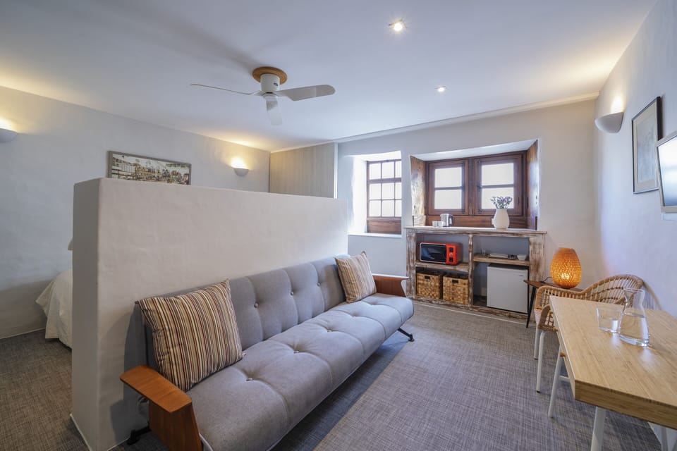 Comfort Double Room, 1 Queen Bed | In-room safe, free WiFi