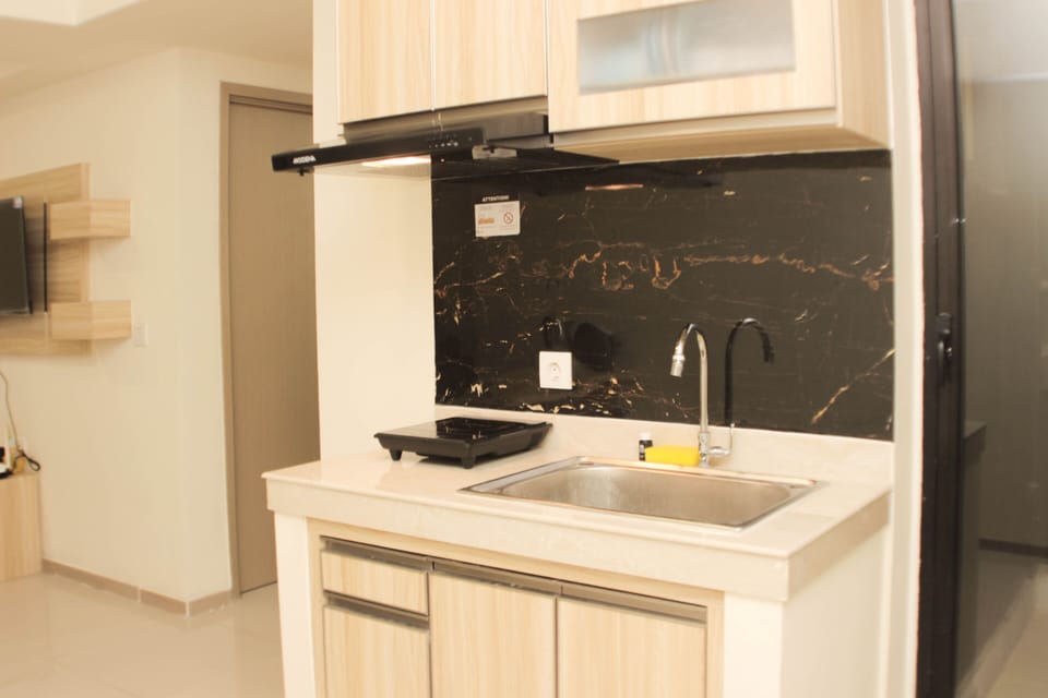 Apartment, 2 Bedrooms | Private kitchen | Fridge, cookware/dishes/utensils