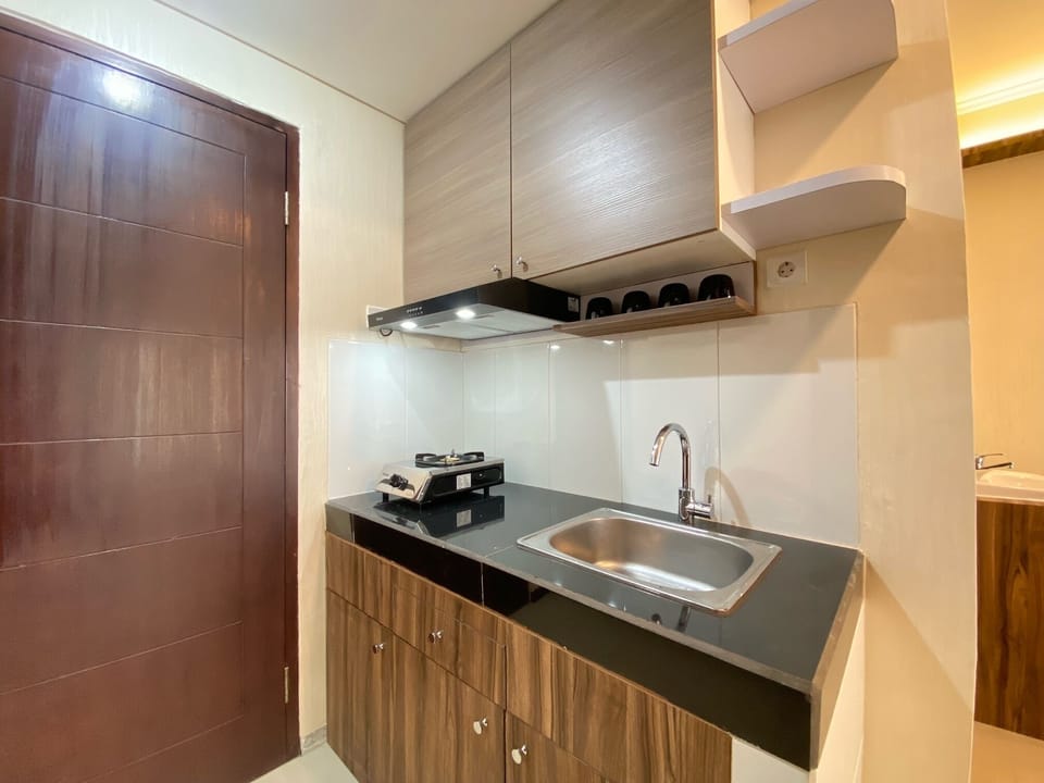 Apartment, 2 Bedrooms | Private kitchen | Fridge, cookware/dishes/utensils