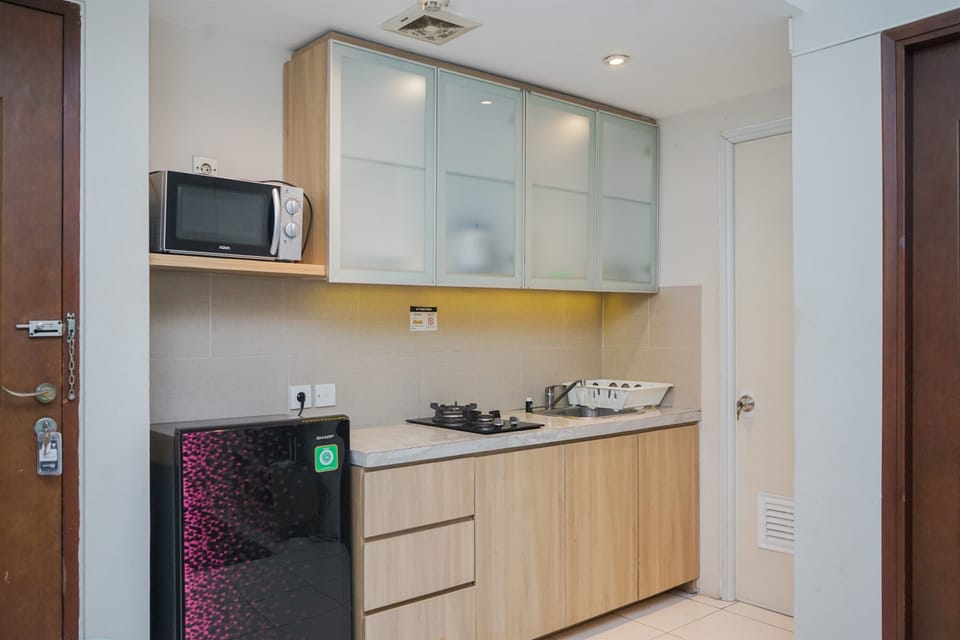 Apartment, 2 Bedrooms | Private kitchen | Fridge, cookware/dishes/utensils