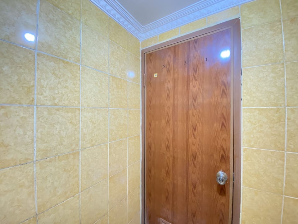 Apartment, 2 Bedrooms | Bathroom | Towels