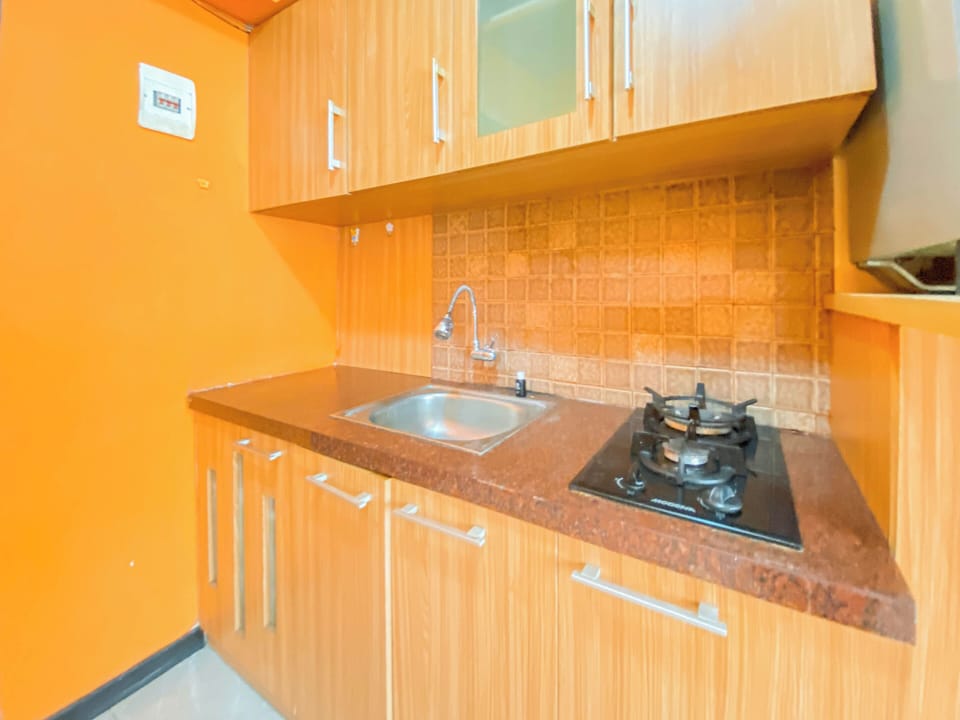 Apartment, 2 Bedrooms | Private kitchen | Fridge, cookware/dishes/utensils