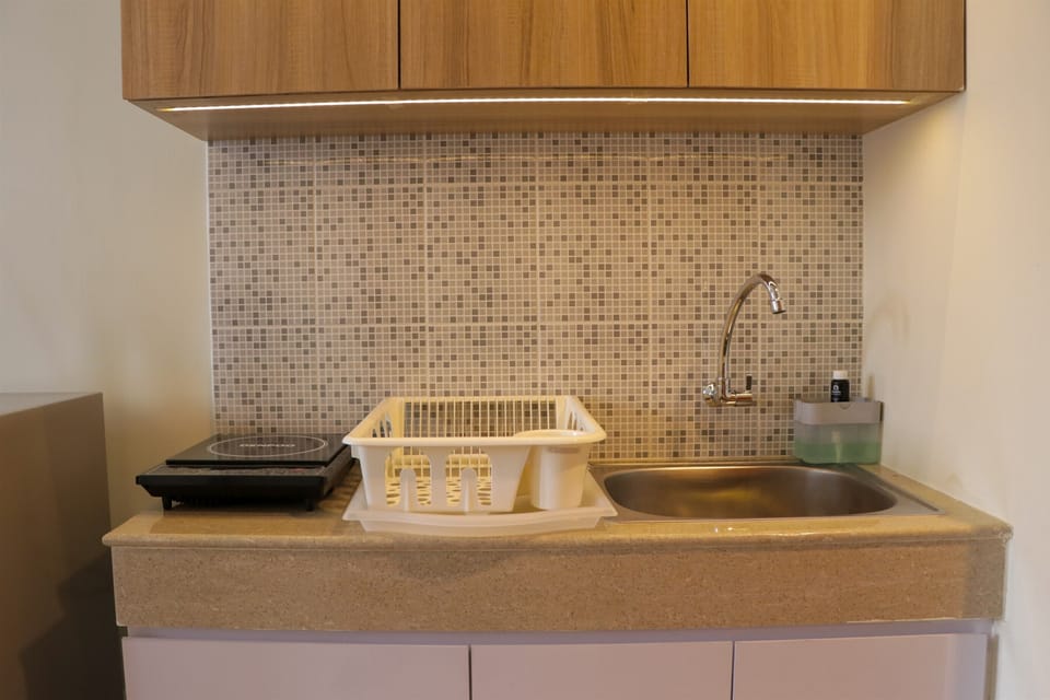 Apartment | Private kitchen | Fridge, cookware/dishes/utensils