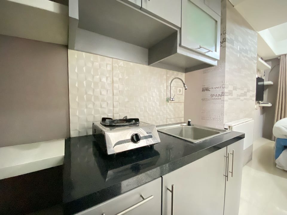 Apartment | Private kitchen | Fridge, cookware/dishes/utensils